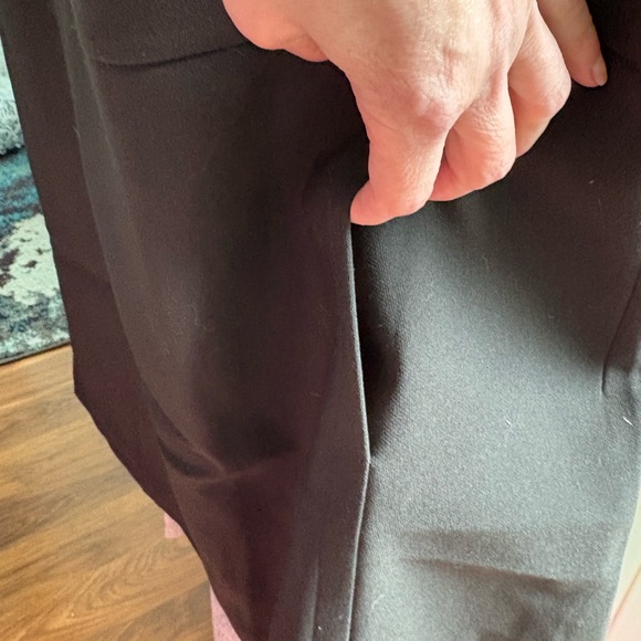 Elegant Black Women's Skirt - Picture 5 of 12